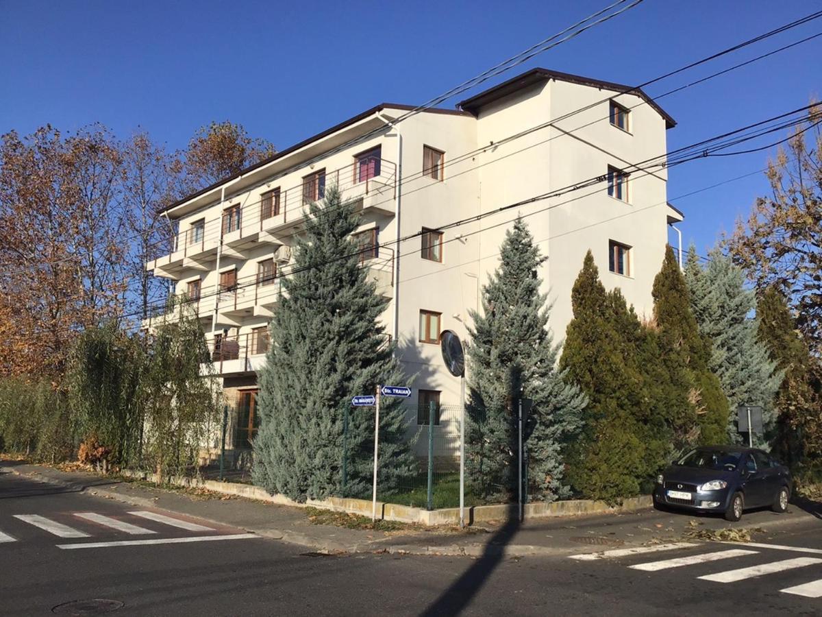Homestay オトペニ エクステリア 写真